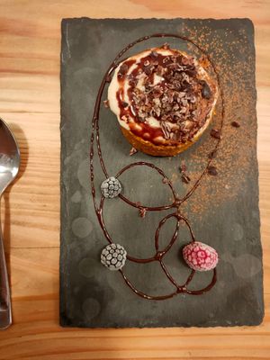 Raw carrot cake at Bionectar in Girona