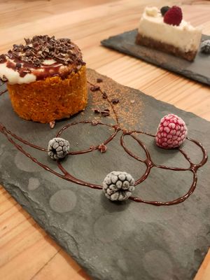 Raw carrot cake at Bionectar in Girona