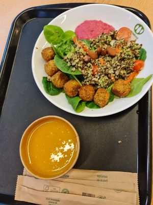  at LIS - Go Natural - T1 in Lisbon