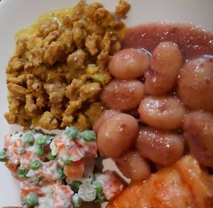 Vegan buffet at Ops Cucina Mediterranea in Rome