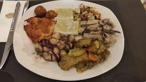 2 platos + 1 porción de tarta + 2 botellines de agua = 40,35€ at Ops Cucina Mediterranea in Rome