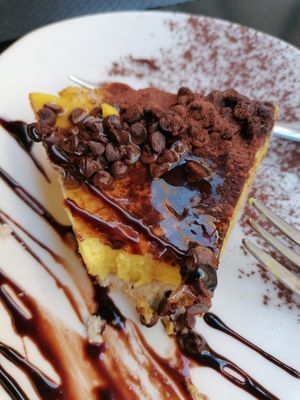 Torta zafferano e cioccolato top! at Ops Cucina Mediterranea in Rome