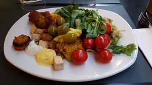 Gluten-free buffet at Ops Cucina Mediterranea in Rome