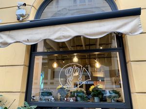store front at Ops Cucina Mediterranea in Rome