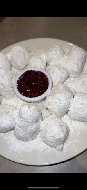 zeppoles at Zest in Bay Shore