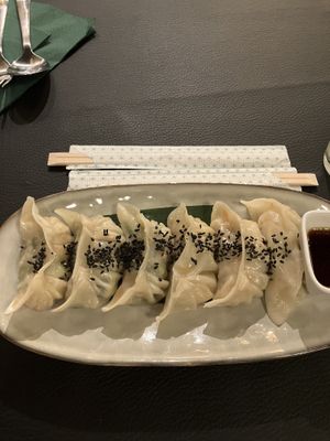 Japanse dumplings met shiitake   at TAKE in Mechelen