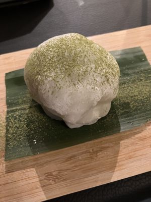 Homemade mochi met matcha ijs    at TAKE in Mechelen
