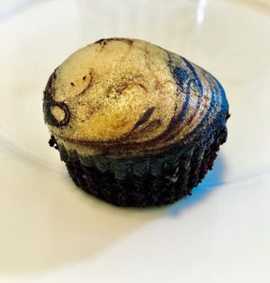 Marble cupcake at VEGO Cafe & Confectionery in Dubai