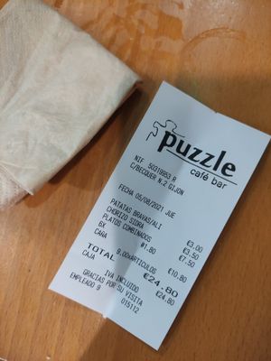 Cuenta at Puzzle Bar in Gijon