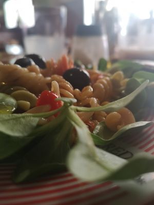 Ensalada de pasta, plato del día a 3€ at Puzzle Bar in Gijon