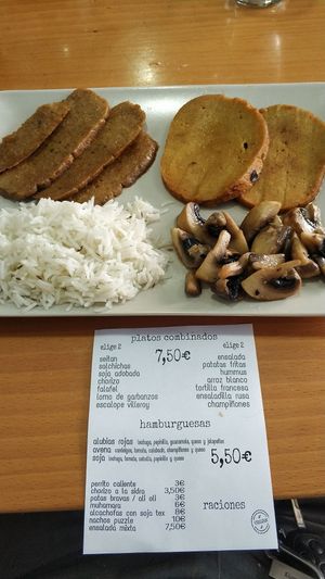 Rulo vegetal a la plancha at Puzzle Bar in Gijon