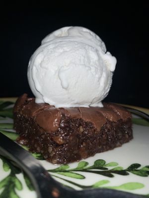 Brownie con helado vegano  at Bean Burger & Cheesecake Home in Barranquilla