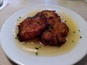 Grumbeerkicheler mit Appelmus (potato fritters with apple sauce) (vegan) at Brauhaus zum Stiefel in Saarbrucken