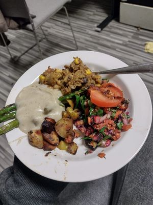 Asparagus with vegan Bechamel sauce served with mushroom ragout at De Otter in Leiden