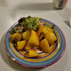 We love potatoes! Lekkerrr 😋 at De Otter in Leiden