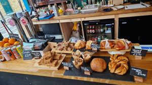 They also have toast or porridge available for breakfast at Keystone Coffee in North London