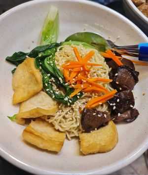 Mushroom HK Kolo mee ~ 16/4/23 at Tian Tian Chi Su 天天吃素 in West Singapore