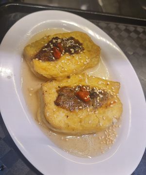 Always the best sellers ~ 22/4/23 at Tian Tian Chi Su 天天吃素 in West Singapore