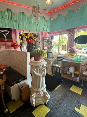 Atmosphere  at Lil' Deb's Oasis in Hudson