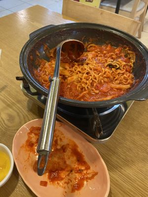   at Hotpot Tteokbokki Deokmiga Ewha Womans University - 전골떡볶이 덕미가 이대본점 in Seoul