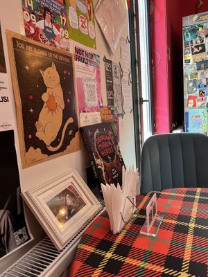 They like cats it seems  at Stricha in Tbilisi