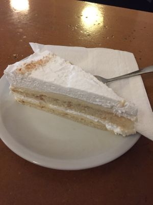 Raffaelo Torte vegan (3,40€) at Cafe Miller in Hamburg