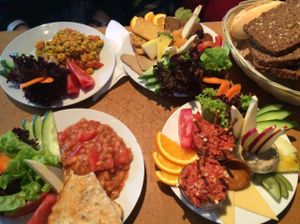 veganes Frühstück at Cafe Miller in Hamburg