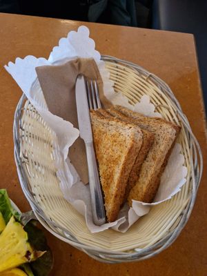 Toast zum Frühstück at Cafe Miller in Hamburg