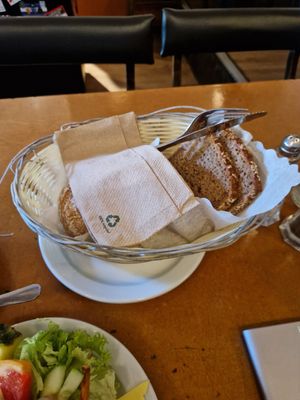 Brot zum Frühstück at Cafe Miller in Hamburg