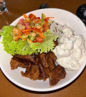 Gyros in a bowl  at Cafe Miller in Hamburg