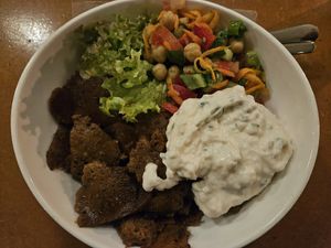 Gyros in a bowl at Cafe Miller in Hamburg