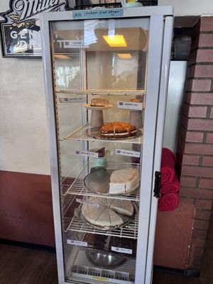 It says “all cakes are Vegan!”  at Cafe Miller in Hamburg