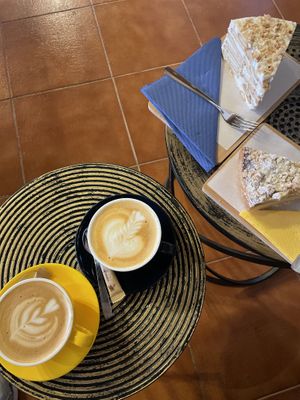 Bolo do Blacha and a tarte of banana  at Gato Legal Coffee Roastery in Ponta Do Pargo