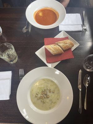 Tomatensoep en mosterdsoep  at ’t Koaikershuus in Ameland