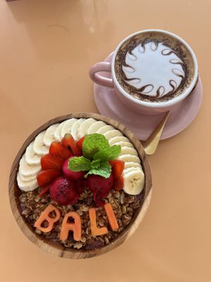 Açai bowl  at Kynd Community - Canggu in Canggu