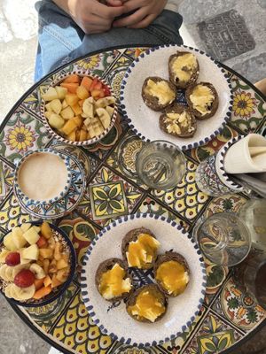 Acai bowl and porridge  at Ecologica Bistrot in Palermo
