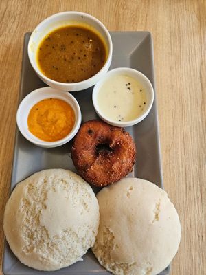 Idli Vada Sambar at Dosa.com - The South Indian Restaurant in Dusseldorf