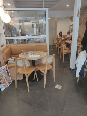  at Le Bon Moment in Paris