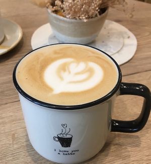  at Le Bon Moment in Paris