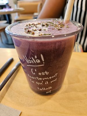  at Le Bon Moment in Paris