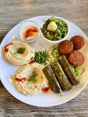 Falafel plate✨delicious  #Veganuary at Omaya's Lebanese Cuisine in Santa Clarita