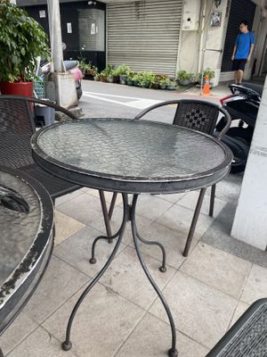 Outside seating  at Yi Suyuan  in Taichung