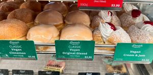   at MEL - Daniel's Donuts - T4 & T1 in Melbourne