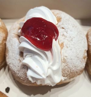 Vegan Cream & Jam at MEL - Daniel's Donuts - T4 & T1 in Melbourne
