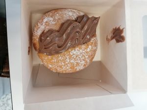  at MEL - Daniel's Donuts - T4 & T1 in Melbourne