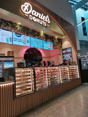  at MEL - Daniel's Donuts - T4 & T1 in Melbourne