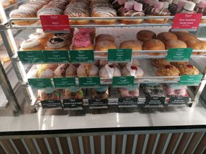  at MEL - Daniel's Donuts - T4 & T1 in Melbourne