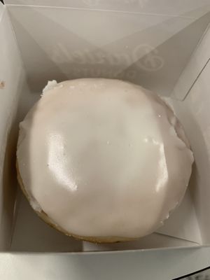 Glazed donut. Really good! #Veganuary at MEL - Daniel's Donuts - T4 & T1 in Melbourne