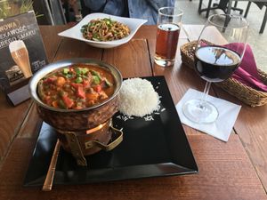 vegan: veggies in sauce with rice
vegetarian (in the back): noodles with veggies at Buddha Lounge in Gdansk