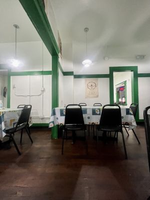 Indoor seating  at Lemongrass in Tucson